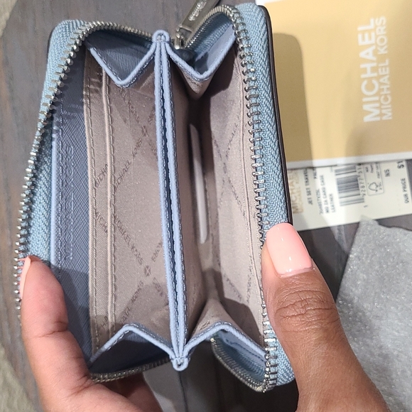 Michael Kors MD ZA card case Leather in Pale Blue - Picture 4 of 7